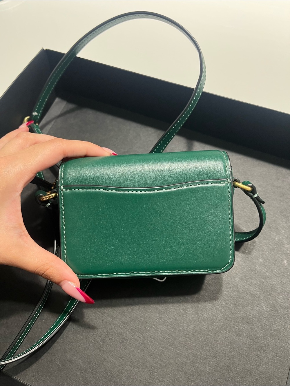 Coach Emerald Green Leather Crossbody with Gold C Turnlock - Picture 6 of 11